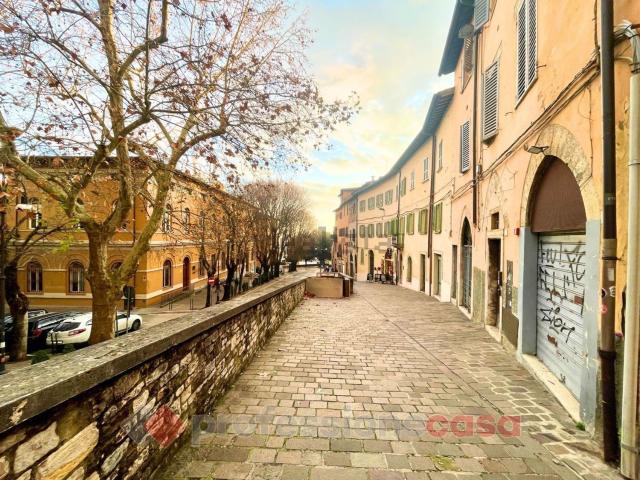 Locale in vendita di 28 m² in Via del circo