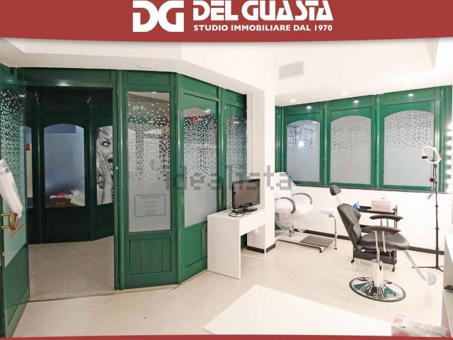 Locale in vendita di 28 m² in Via Granello