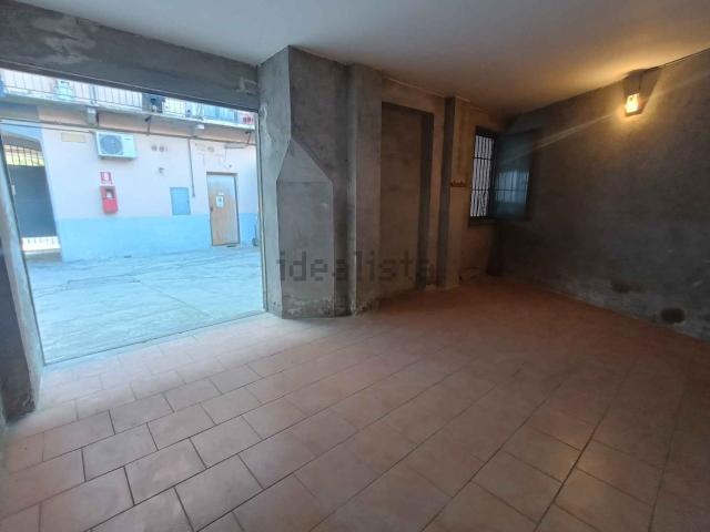 Locale in vendita di 28 m² in Via Leinì, 3