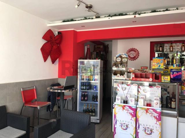 Locale in vendita di 28 m²