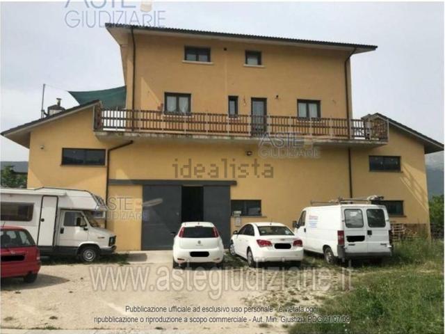 Locale in vendita di 290 m²
