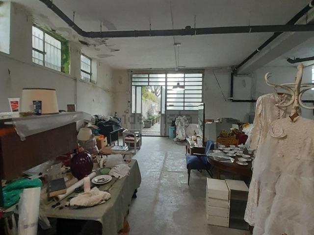 Locale in vendita di 290 m² in Via Roma