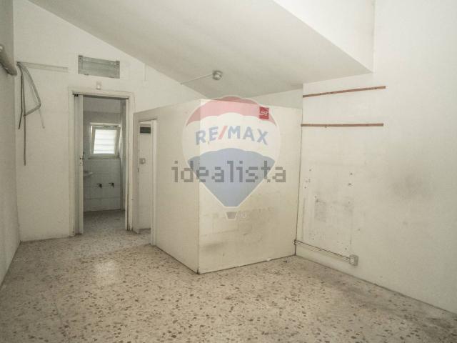 Locale in vendita di 290 m² in Via Roma, 152