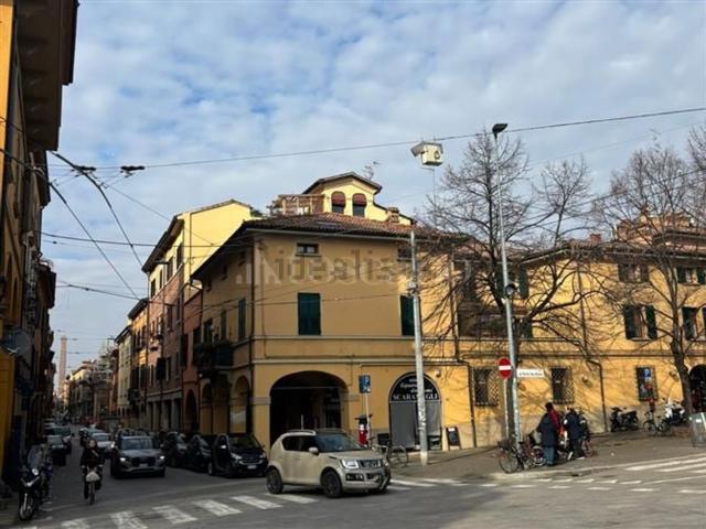 Locale in vendita di 290 m² in Strada Maggiore