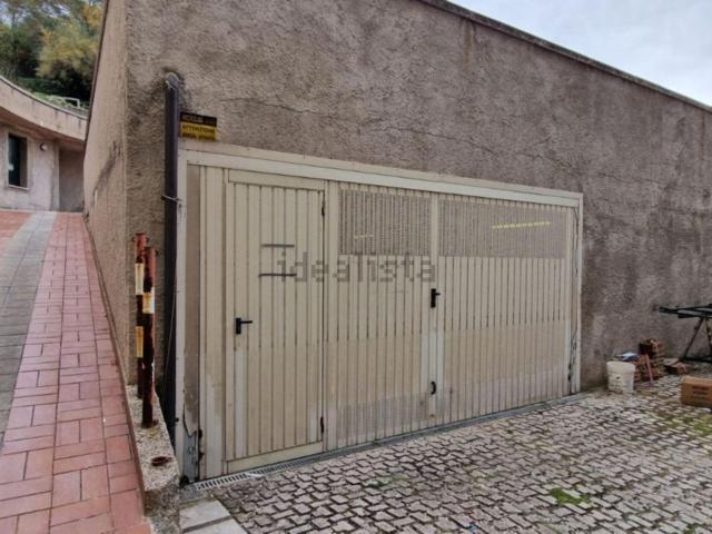Locale in vendita di 291 m² in Via Flaminia, 2