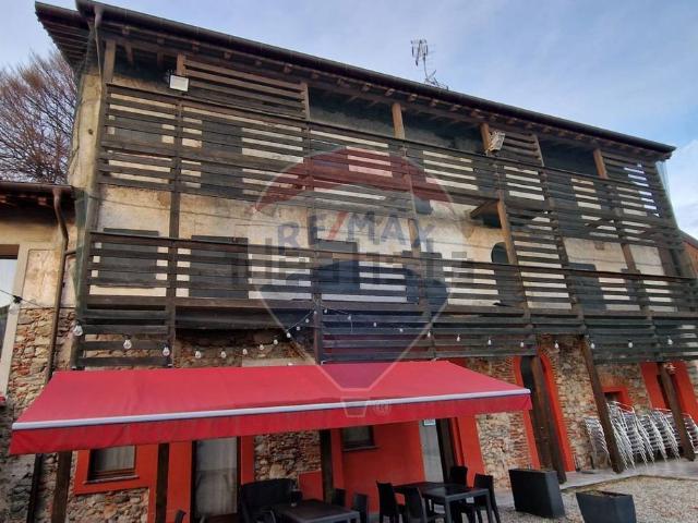 Locale in vendita di 292 m² in Via Sempione, 40
