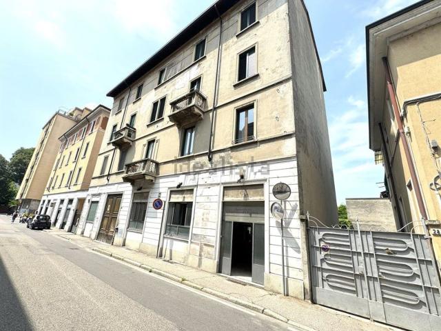 Locale in vendita di 293 m² in Via Antonio Pacinotti