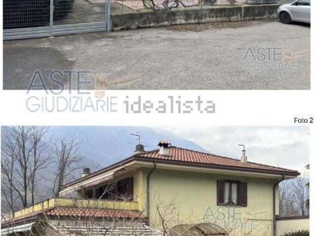 Locale in vendita di 293 m² in Via alle Brughiere, 35
