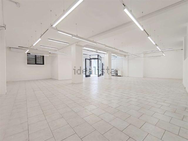 Locale in vendita di 296 m² in Via Alfonso Lamarmora, 21