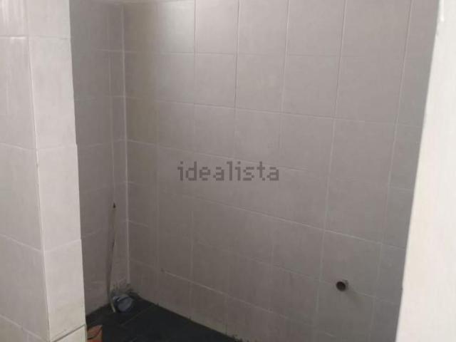 Locale in vendita di 29 m² in Via Puglia