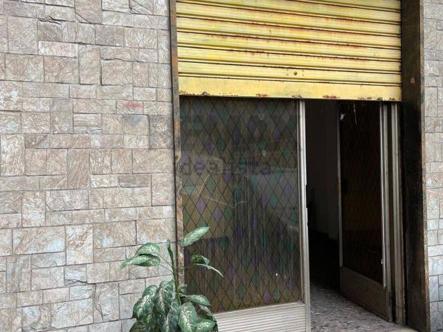 Locale in vendita di 29 m² in Via Sant&apos Alberto, 48