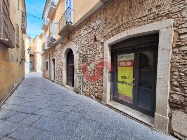 Locale in vendita di 29 m² in Via Stanislao Bologna
