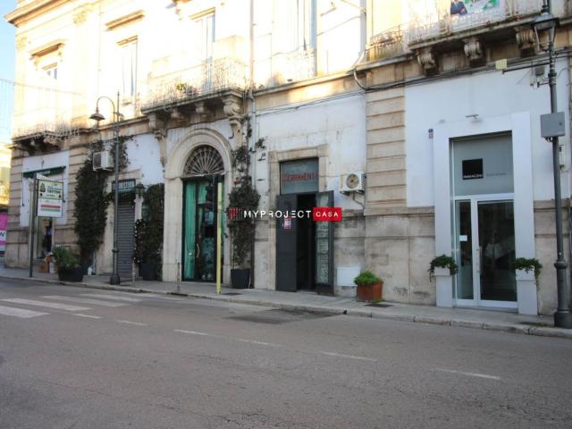 Locale in vendita di 33 m² in Corso Italia, 25