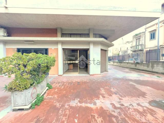 Locale in vendita di 33 m² in Via Casalini, 149