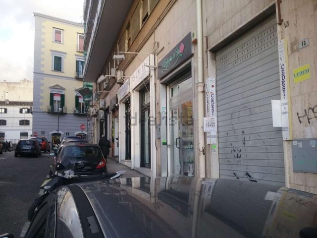 Locale in vendita di 33 m² in Via Cavalieri dell&apos Ordine di Vittorio Veneto