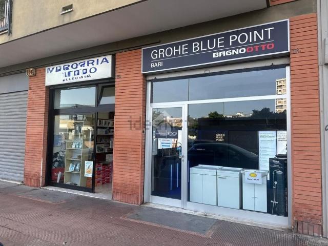 Locale in vendita di 33 m² in Via Giovanni Modugno, 16