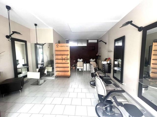 Locale in vendita di 33 m² in Via Giacomo Matteotti