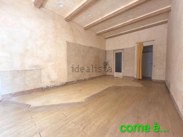 Locale in vendita di 33 m² in Via I° Maggio, 92