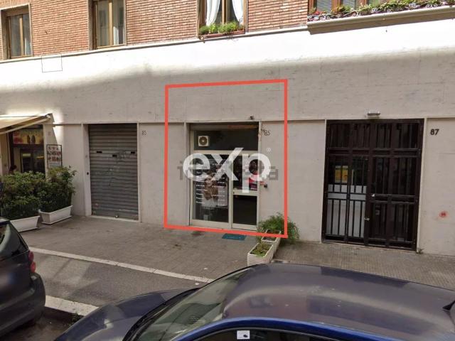 Locale in vendita di 33 m² in Via Massaciuccoli, 85