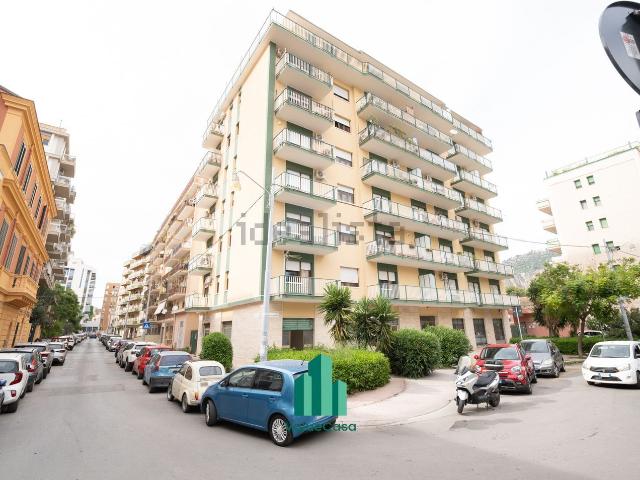 Locale in vendita di 33 m² in Via Orlandino Leonardo, 3