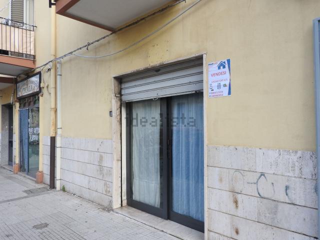 Locale in vendita di 33 m² in Via placida, 120