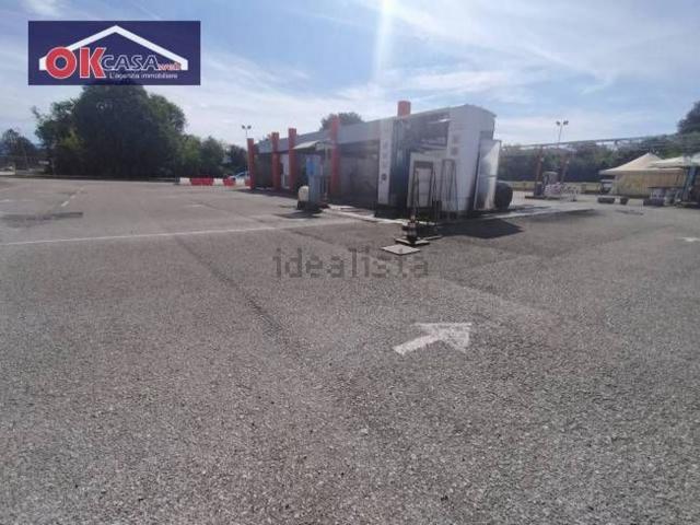 Locale in vendita di 3000 m² in Via 1° Maggio, 1