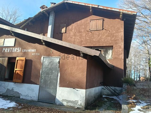 Locale in vendita di 300 m²