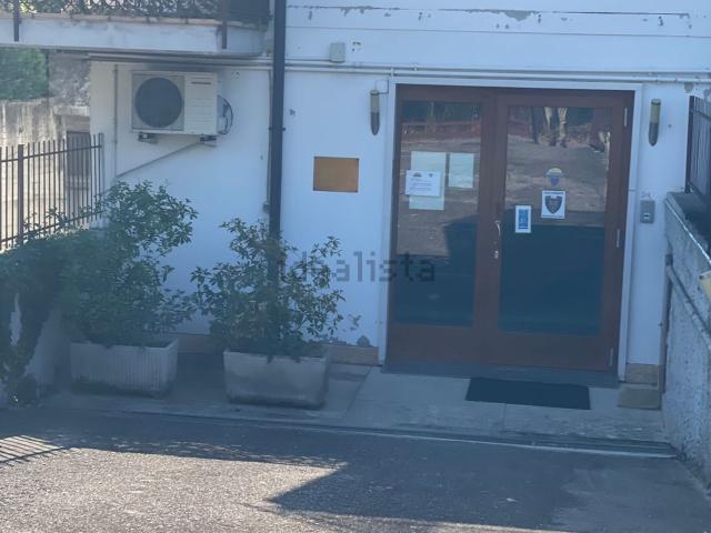 Locale in vendita di 300 m² in Via Contarina