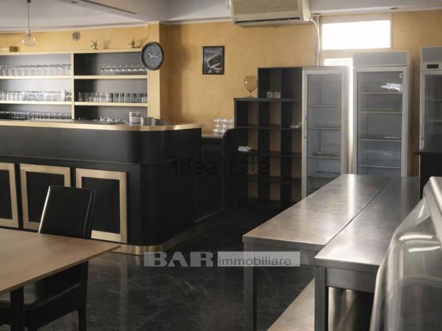 Locale in vendita di 300 m² in Via A. Gramsci