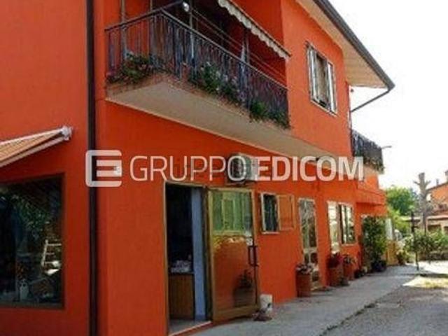 Locale in vendita di 300 m² in Via Alessandro Volta