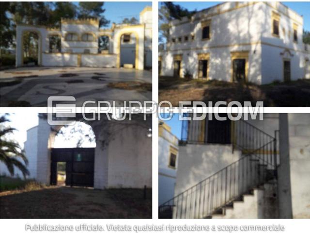 Locale in vendita di 300 m² in Via Ginosa