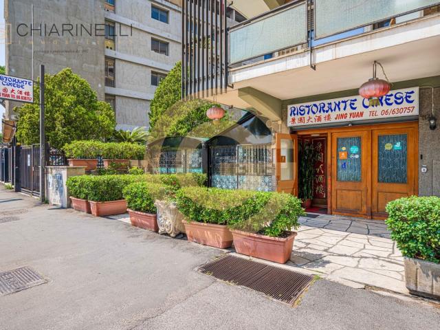 Locale in vendita di 300 m² in Via Gregorio VII, 114