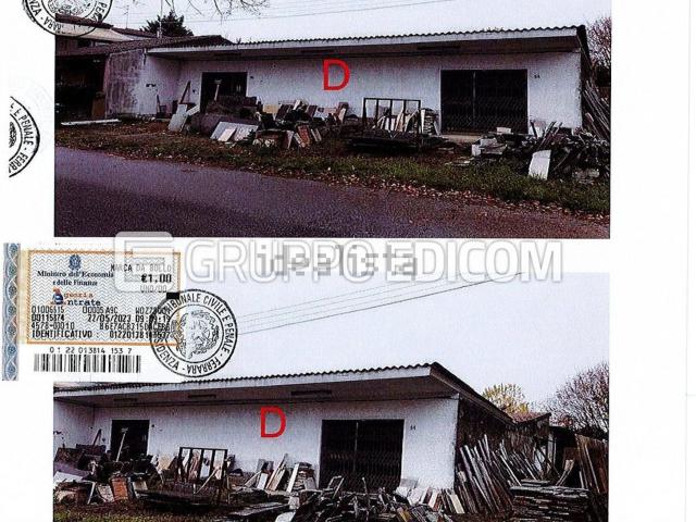 Locale in vendita di 300 m² in Via D. Alighieri