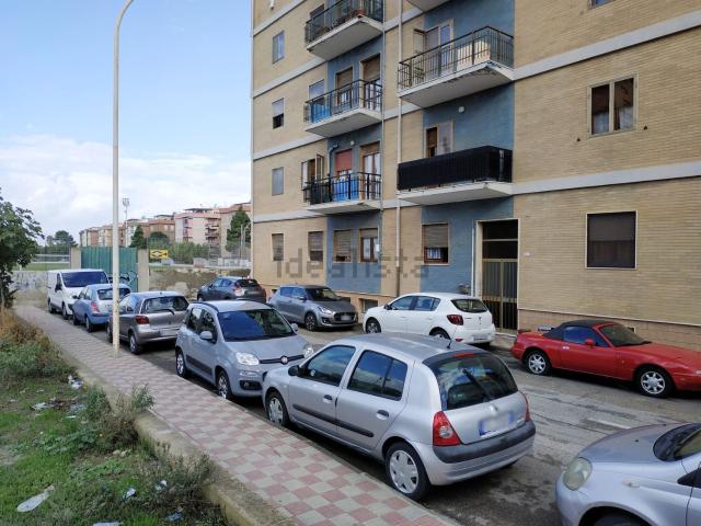 Locale in vendita di 300 m² in Via Molise