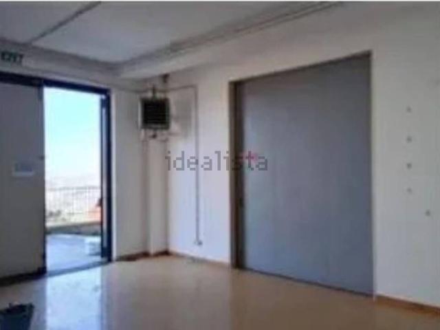 Locale in vendita di 300 m² in Via San Maria Apparente, 22