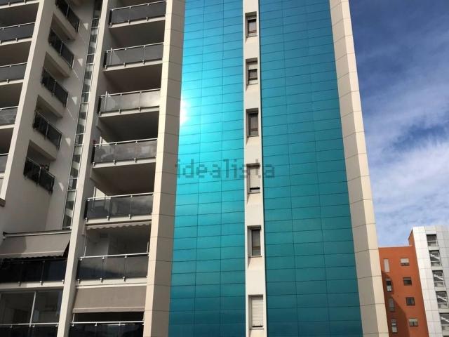 Locale in vendita di 300 m² in Via Pietro Nenni, 42