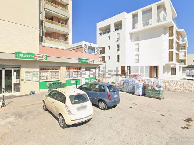 Locale in vendita di 300 m² in Via Vittorio Veneto