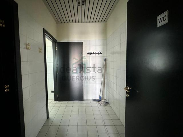 Locale in vendita di 300 m² in Corso Vittorio Emanuele II