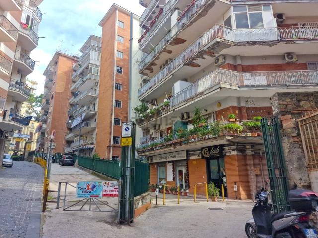 Locale in vendita di 300 m² in Corso Amedeo di Savoia, 210