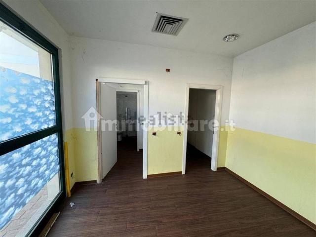 Locale in vendita di 300 m² in Corso Federico Borromeo, 36