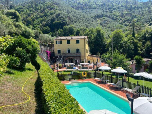 Locale in vendita di 300 m² in Località Vignola