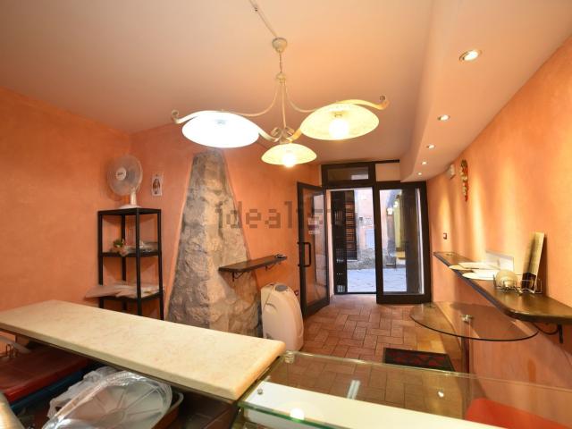 Locale in vendita di 30 m² in Corso Cavour, 11