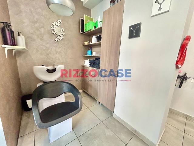 Locale in vendita di 30 m² in Piazza Dante Alighieri