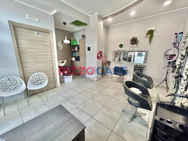 Locale in vendita di 30 m² in Piazza Dante Alighieri