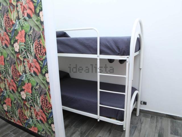Locale in vendita di 30 m² in Piazza Federico di Svevia, 61