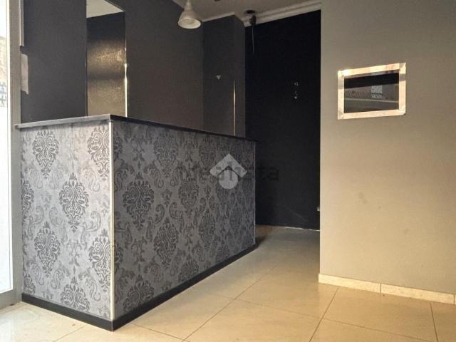 Locale in vendita di 30 m² in Via Tiacci, 8