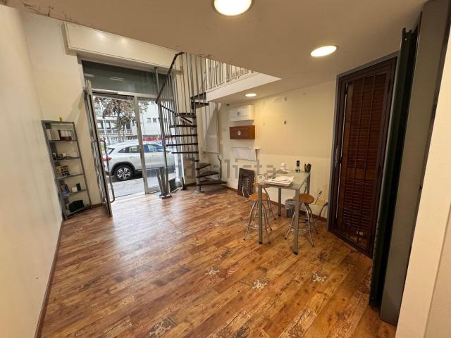 Locale in vendita di 30 m² in Via Tito Livio, 13