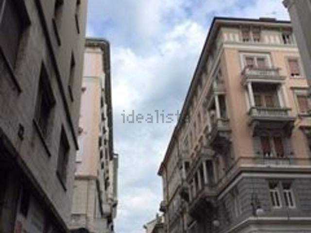 Locale in vendita di 30 m² in Via Valdirivo, 36