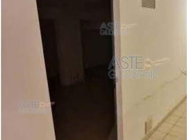 Locale in vendita di 30 m² in Via Villa Rosina, 31