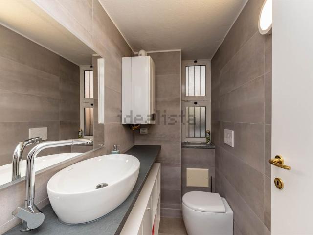 Locale in vendita di 30 m² in Via A. Ramazzotti, 24